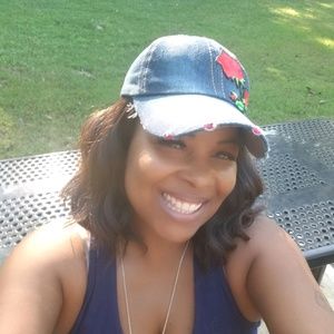 Meet your Posher, Candi